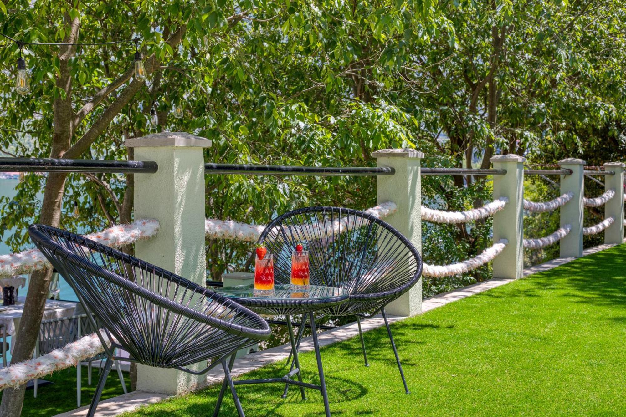 Dekaderon Lux Apartments Котор Экстерьер фото