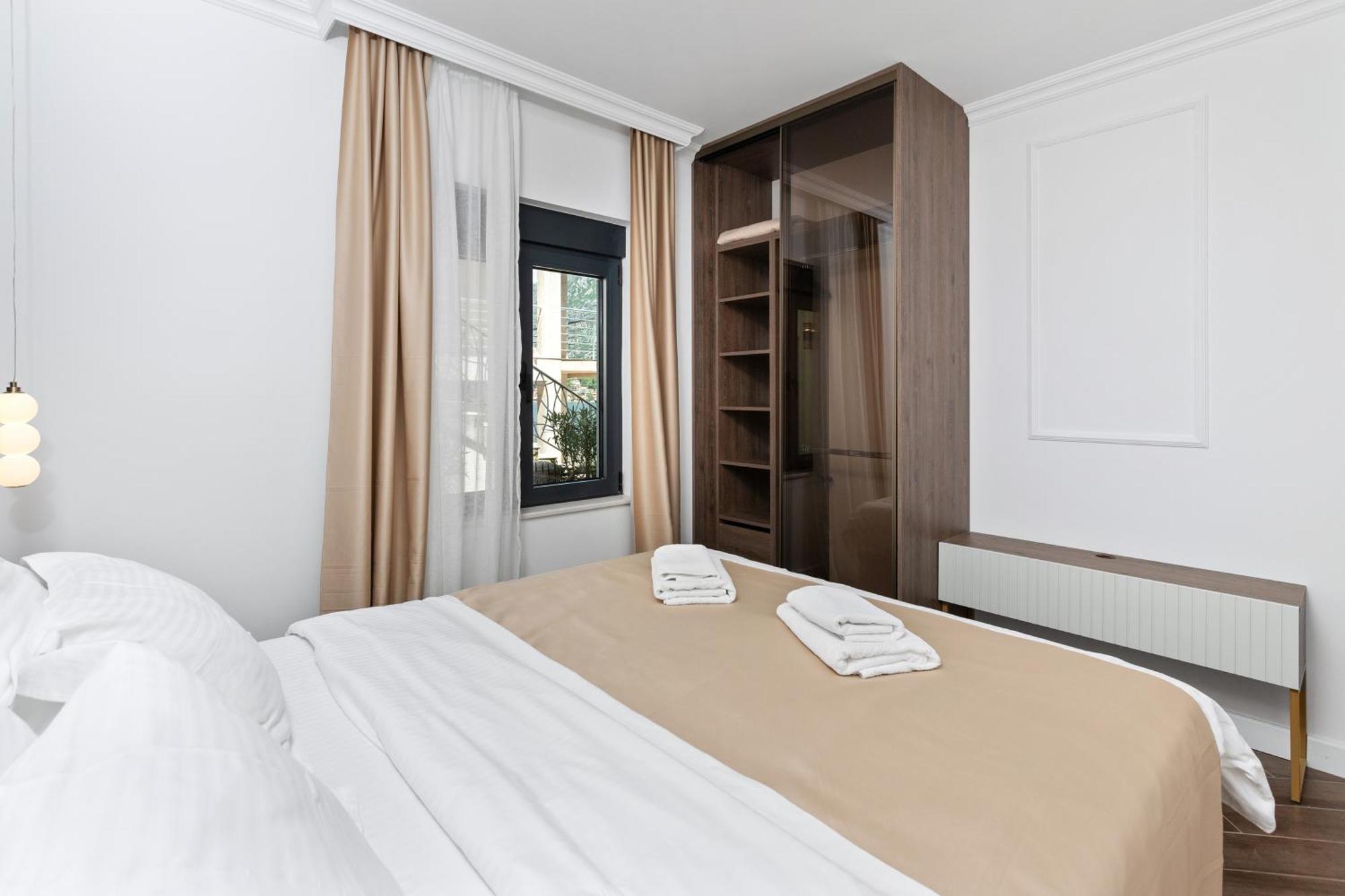 Dekaderon Lux Apartments Котор Экстерьер фото