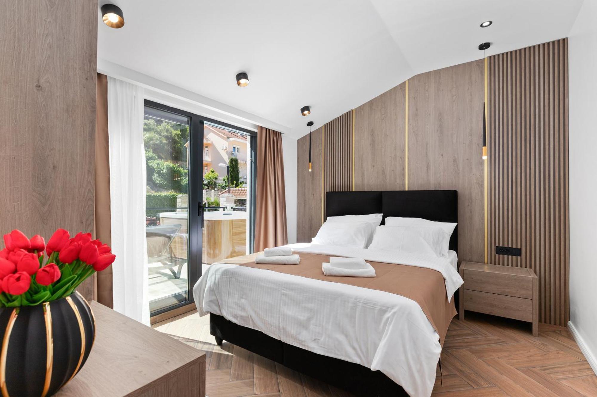 Dekaderon Lux Apartments Котор Экстерьер фото