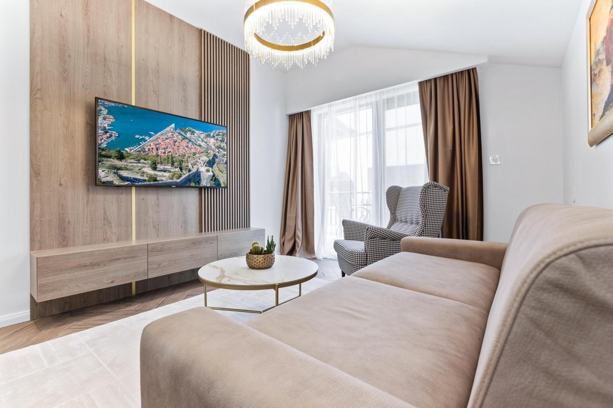 Dekaderon Lux Apartments Котор Экстерьер фото